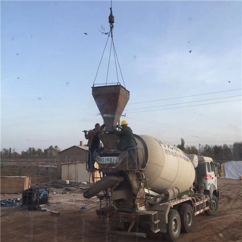 竹溪县“精准瞄准”—— 吊车的 “定位导航” 技术